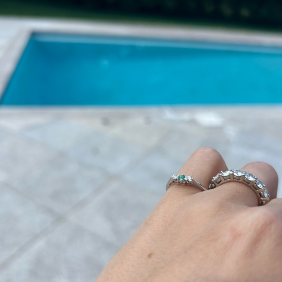 Diamond emerald simple ring - Picture 5 of 6